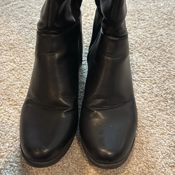 Kelly and Katie Black size 9 Knee High Boots - Picture 3 of 6